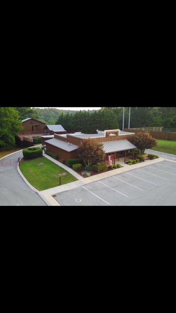 Convenience Store Lancaster : 7090 Dale Ridge Rd, Lancaster, TN 38569